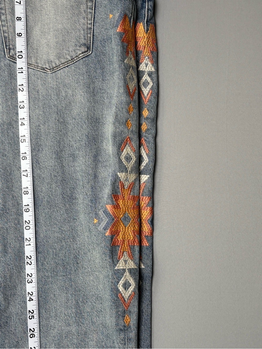 Lucky Brand Women’s Size 14 Light Wash Jeans with Orange Embroidered Navajo Trim - Picture 6 of 13